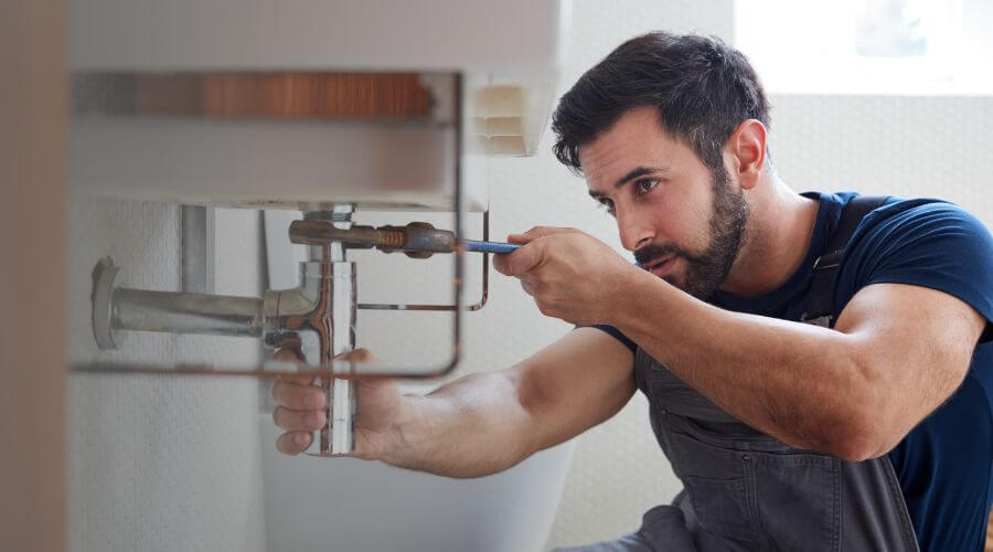 Professional expert plumbing services in Holly, CO
